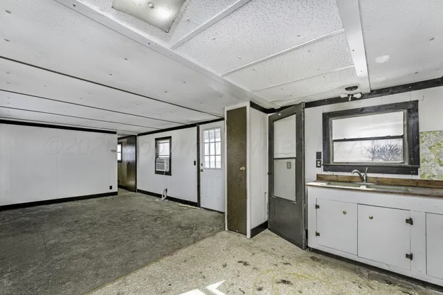 $275,000 | 8275 County Road 4, Pampa, TX 79065