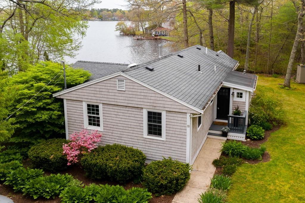10 Fallon Point Hanson, MA 02341 - Photo 2 of 32 Gallery Image 2