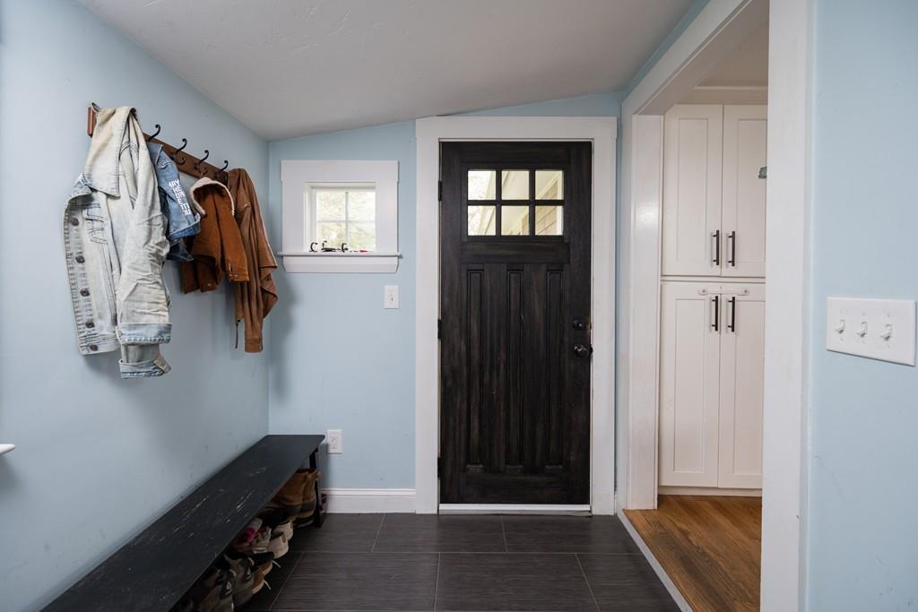 10 Fallon Point Hanson, MA 02341 - Photo 3 of 32 Gallery Image 3