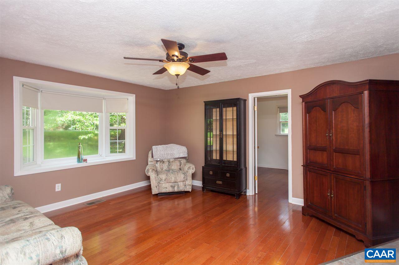 4202 Blenheim Road Charlottesville, VA 22902 - Photo 5 of 27 Gallery Image 5