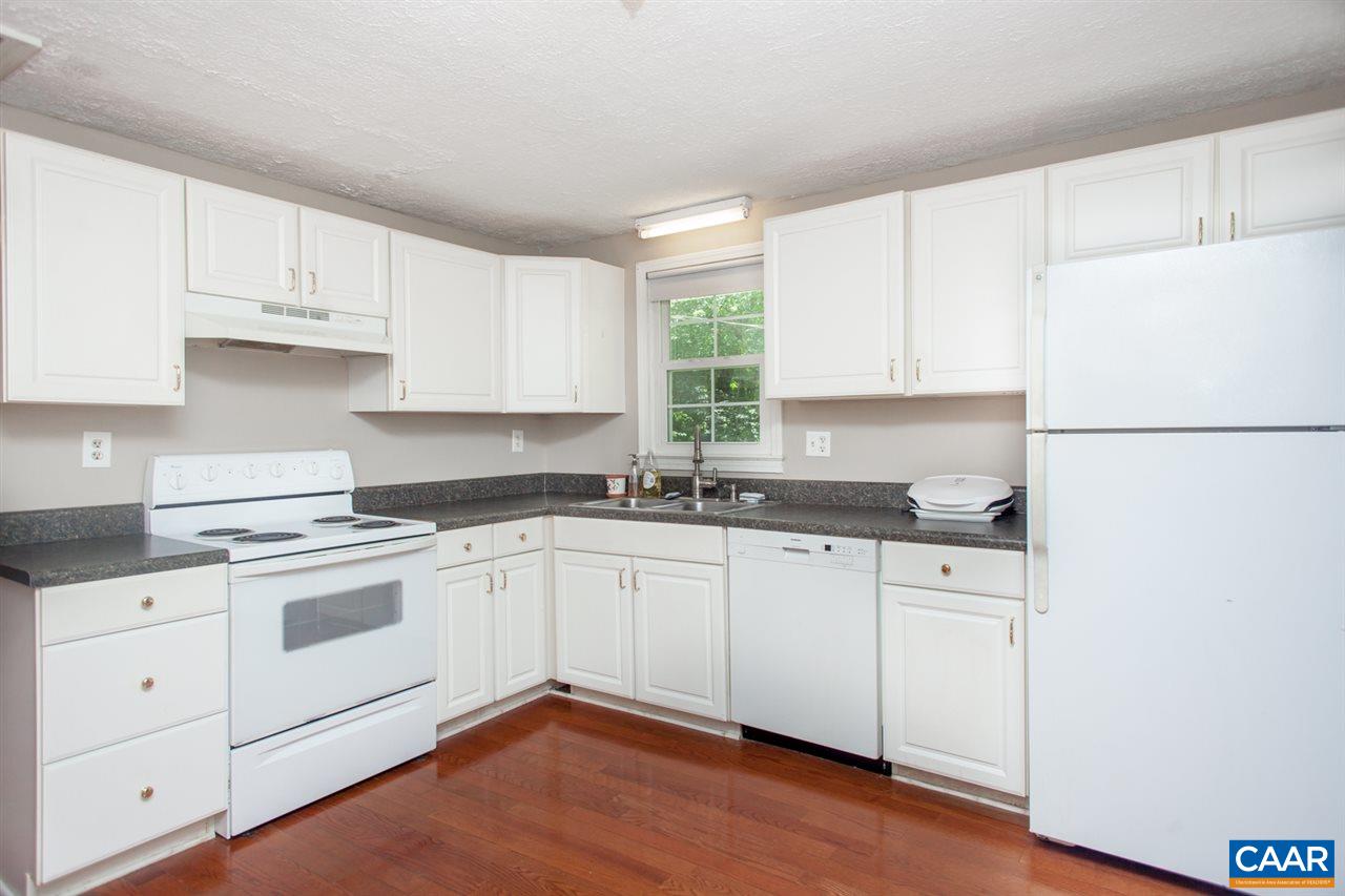 4202 Blenheim Road Charlottesville, VA 22902 - Photo 8 of 27 Gallery Image 8