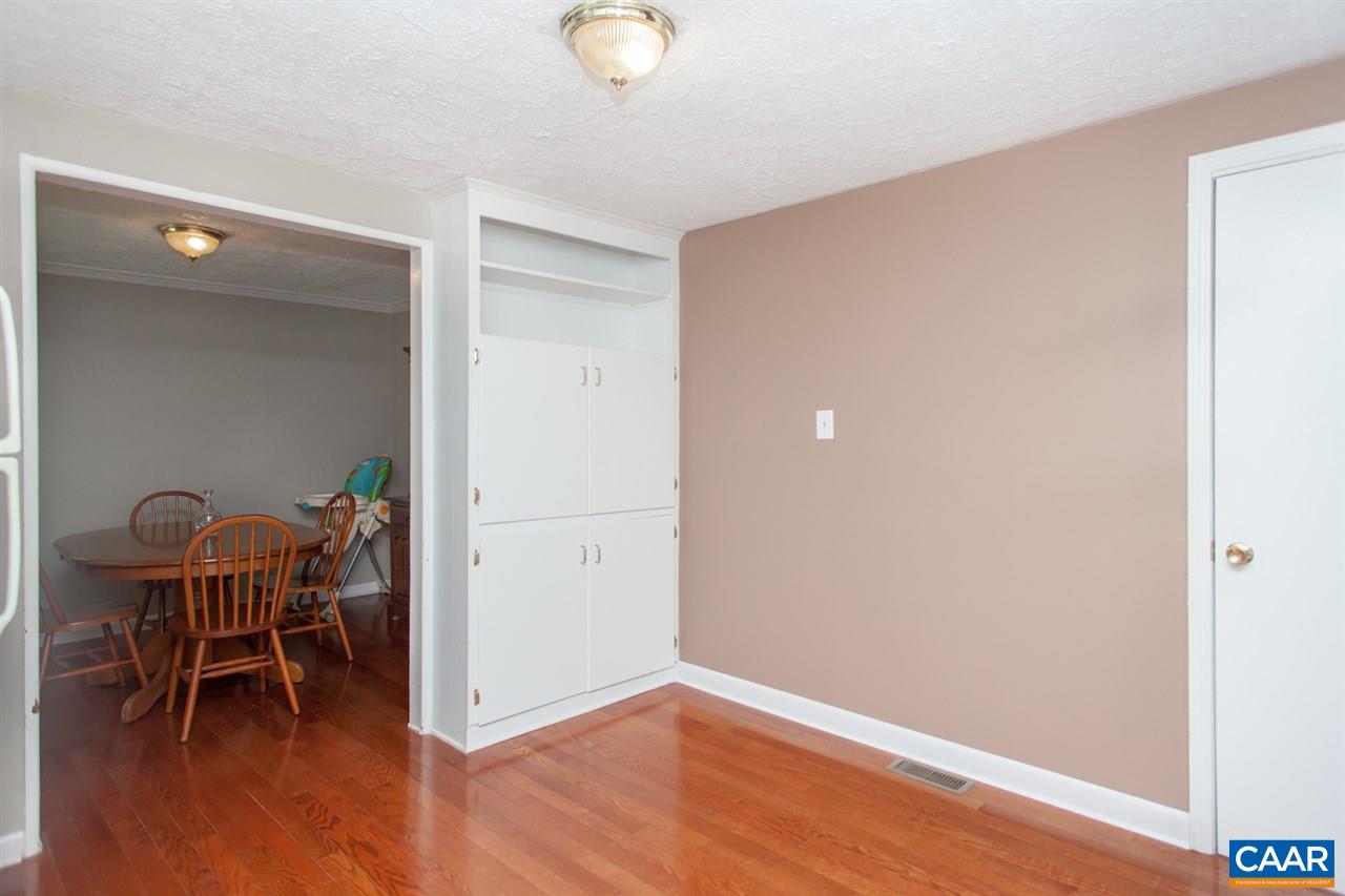 4202 Blenheim Road Charlottesville, VA 22902 - Photo 10 of 27 Gallery Image 10