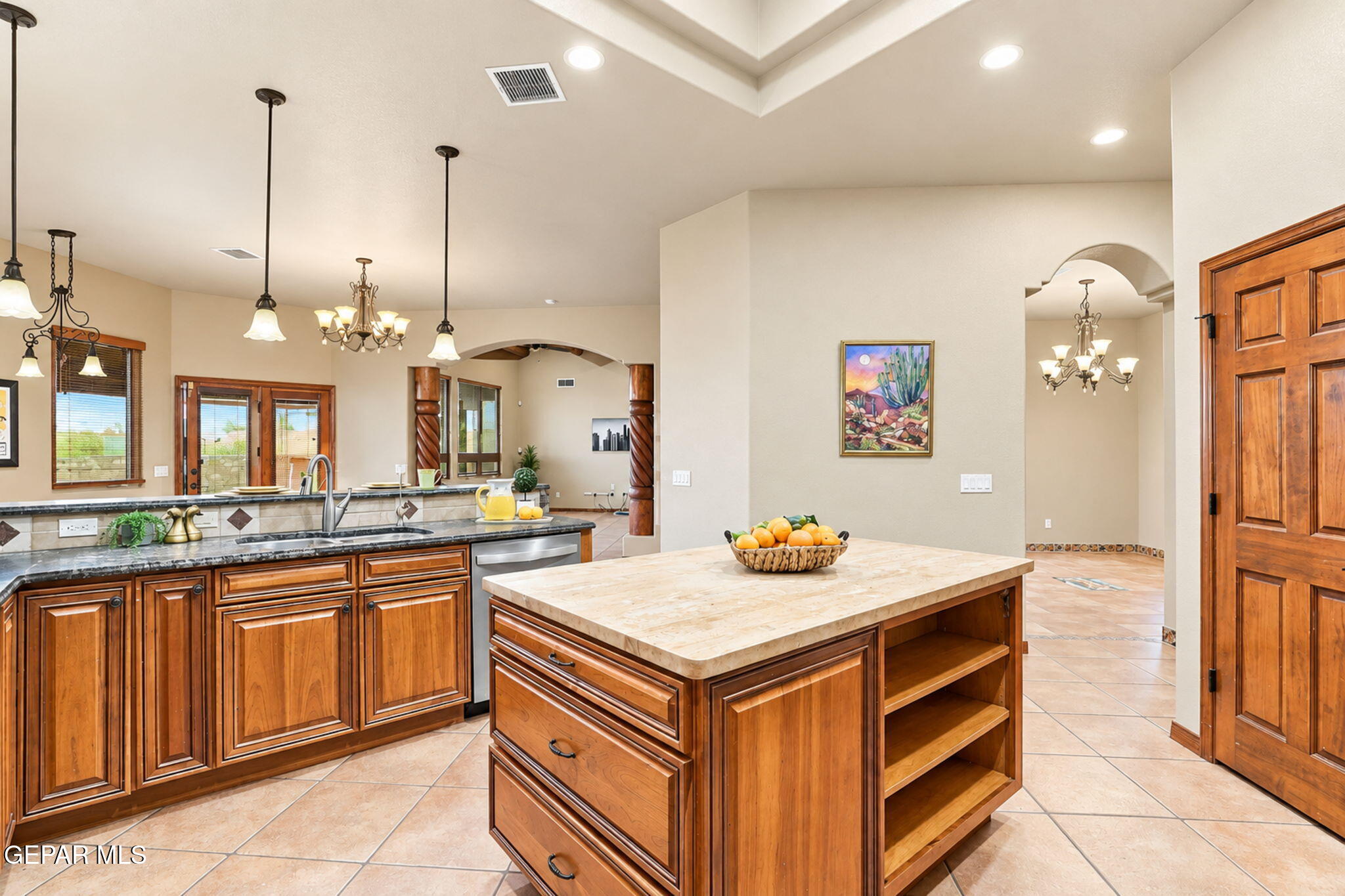 8175 Constitution Road Las Cruces, NM 88007 - Photo 29 of 102 Kitchen