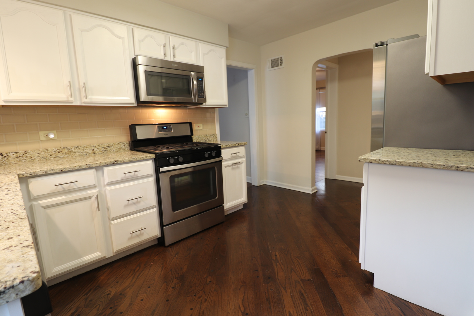 817 Rowe Avenue Park Ridge, IL 60068 - Photo 18 of 35 Gallery Image 18