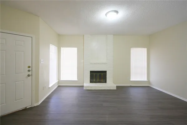 $1,095 | 11611 April Drive, Unit A, Austin, TX 78753
