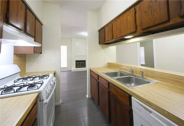 $1,095 | 11611 April Drive, Unit A, Austin, TX 78753