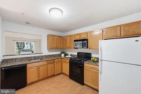 $430,000 | 13780 Lark Song Drive, Germantown, MD 20874