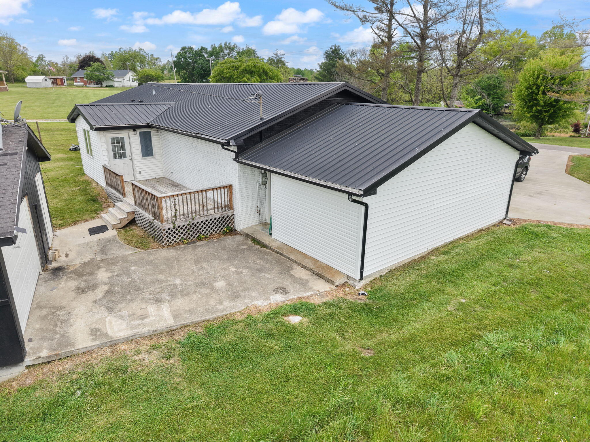 1726 Mildred Road McKee, KY 40447 - Photo 76 of 87 98-web-or-mls-DJI_20260422090208_0575_D