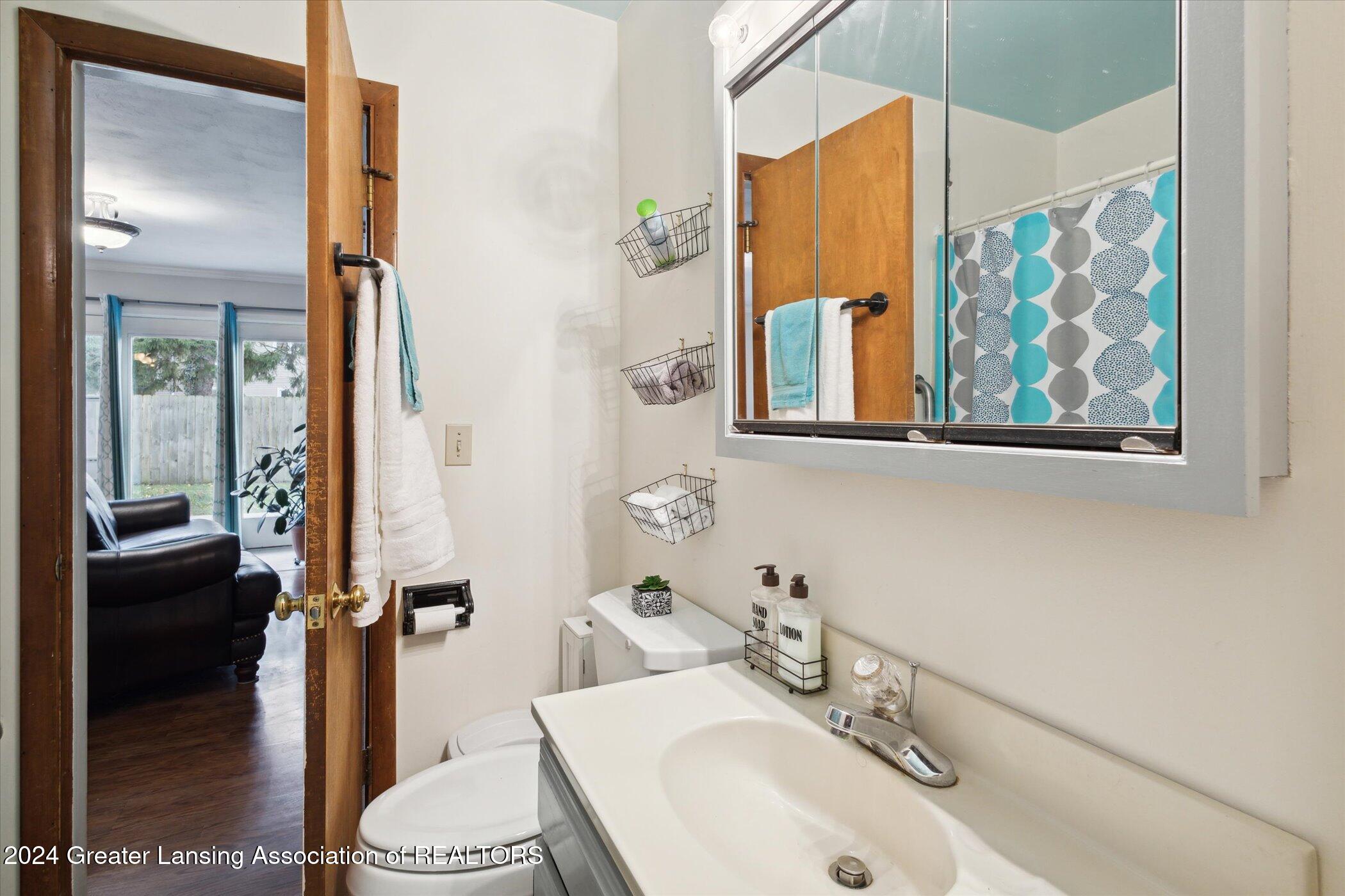 2510 Westbury Road Lansing, MI 48906 - Photo 30 of 39 1000013055