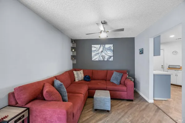 $525,000 | 1012 Murre Way, Suisun City, CA 94585