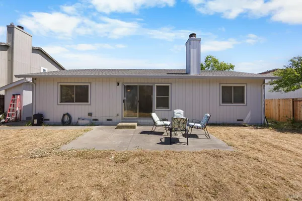 $525,000 | 1012 Murre Way, Suisun City, CA 94585