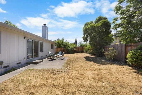 $525,000 | 1012 Murre Way, Suisun City, CA 94585