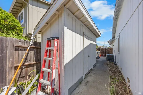 $525,000 | 1012 Murre Way, Suisun City, CA 94585