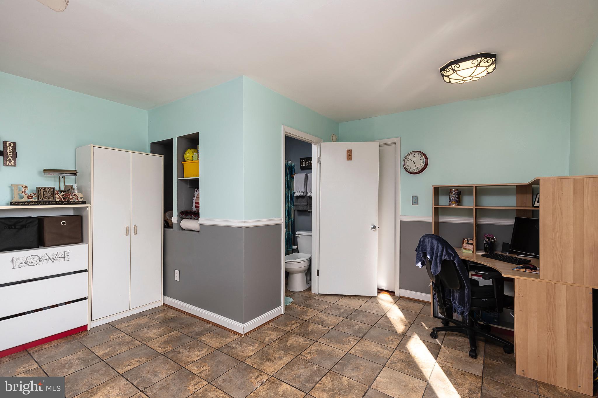 1057 Springhill Way Gambrills, MD 21054 - Photo 13 of 31 Main Level Bedroom (alt view)