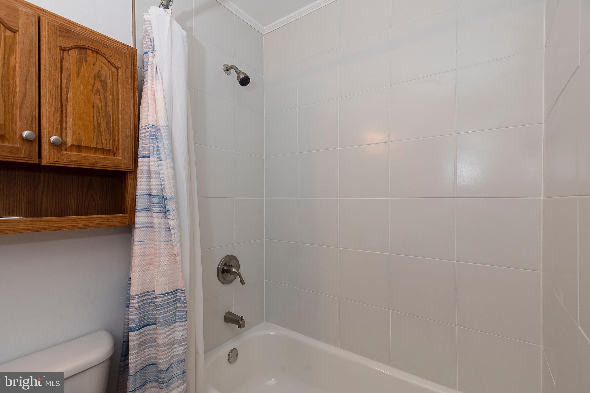 1057 Springhill Way Gambrills, MD 21054 - Photo 23 of 31 Bathroom 2 (alt view)