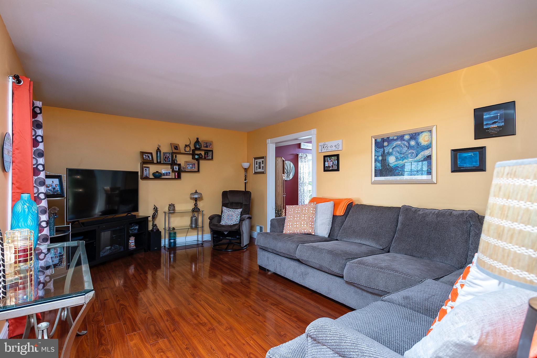 1057 Springhill Way Gambrills, MD 21054 - Photo 6 of 31 Living Room (alt view)