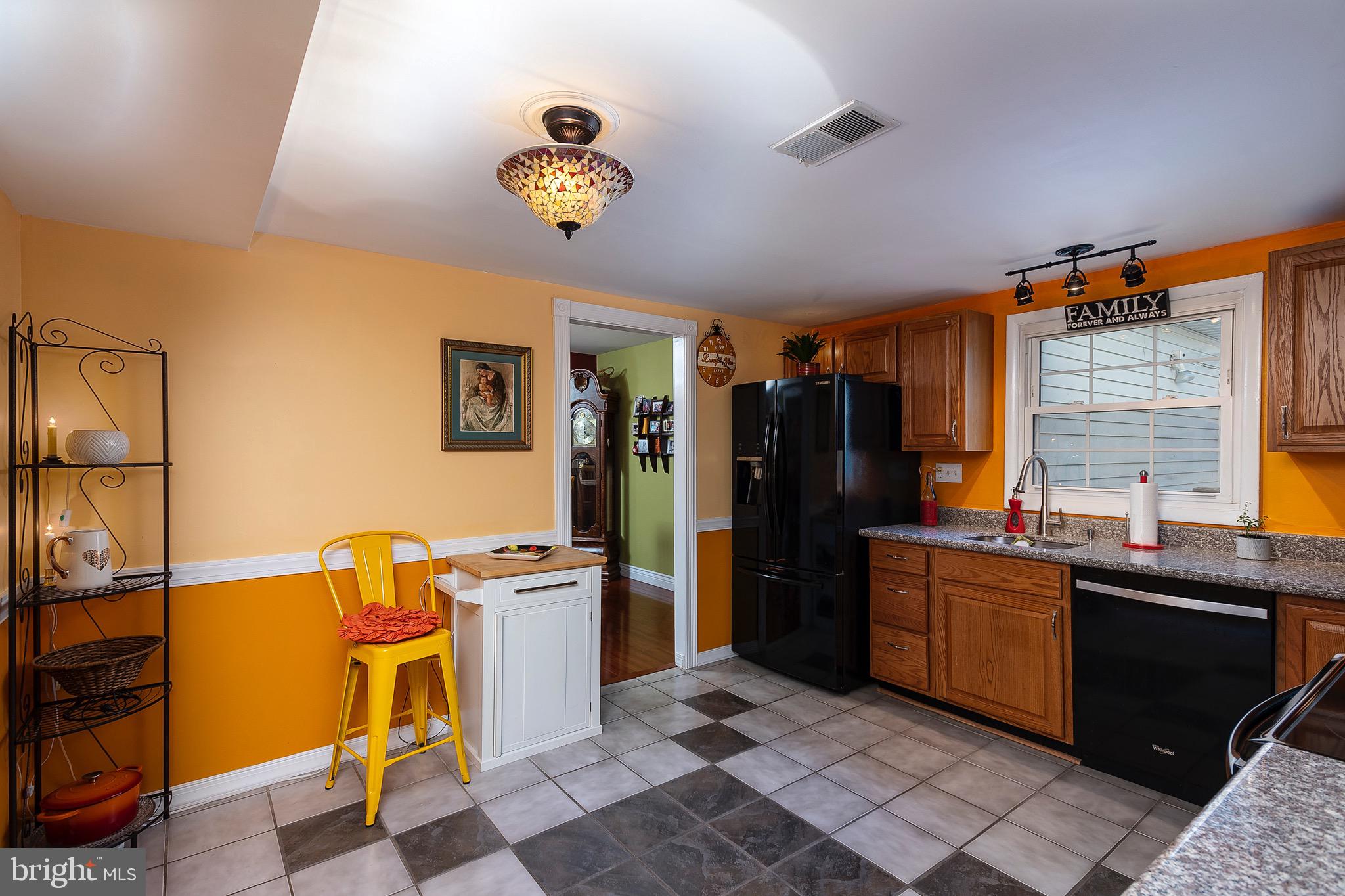 1057 Springhill Way Gambrills, MD 21054 - Photo 8 of 31 Kitchen