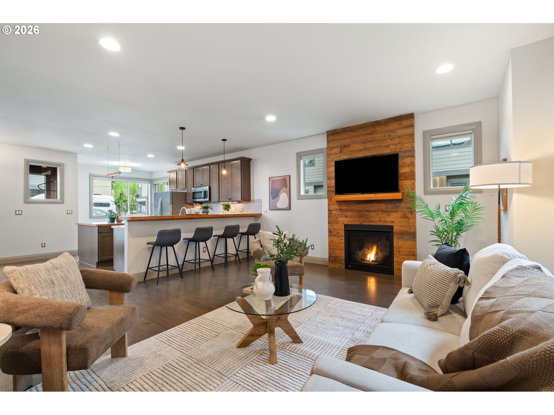 7667 Southeast Sherman Street Portland, OR 97215 - Photo 4 of 35