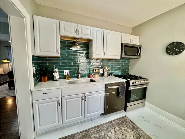 $269,000 | 618 Southeast Miller Street, Lee's Summit, MO 64063