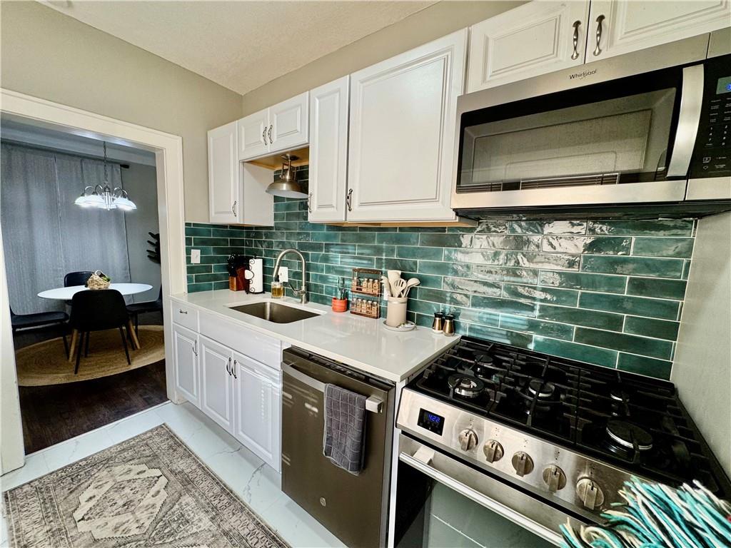 618 Southeast Miller Street Lee's Summit, MO 64063 - Photo 9 of 20