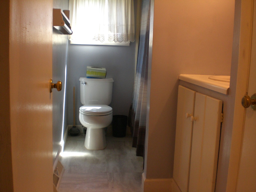 23 Eagle Street Ware, MA 01082 - Photo 10 of 12 Gallery Image 10