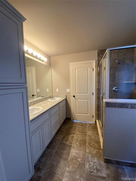 50438 Rory Drive Shelby, MI 48317 - Photo 9 of 23