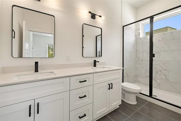 $2,500 | 1811 Webberville Road, Unit 1305, Austin, TX 78721