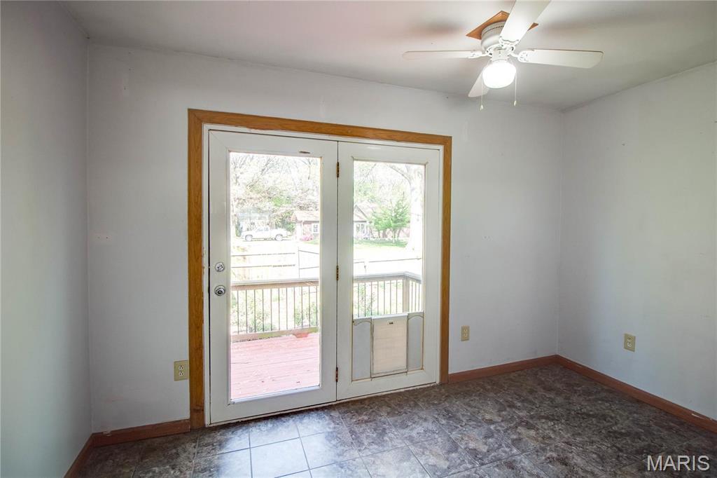 4743 Ahrens Avenue Roxana, IL 62025 - Photo 11 of 34 Gallery Image 11
