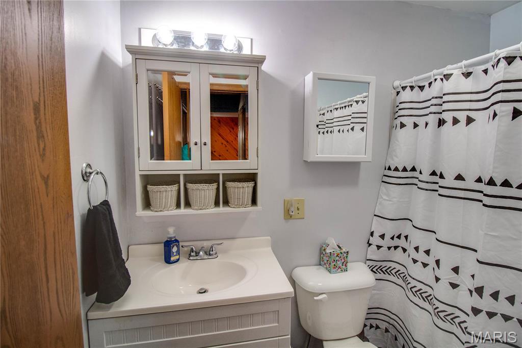4743 Ahrens Avenue Roxana, IL 62025 - Photo 14 of 34 Gallery Image 14