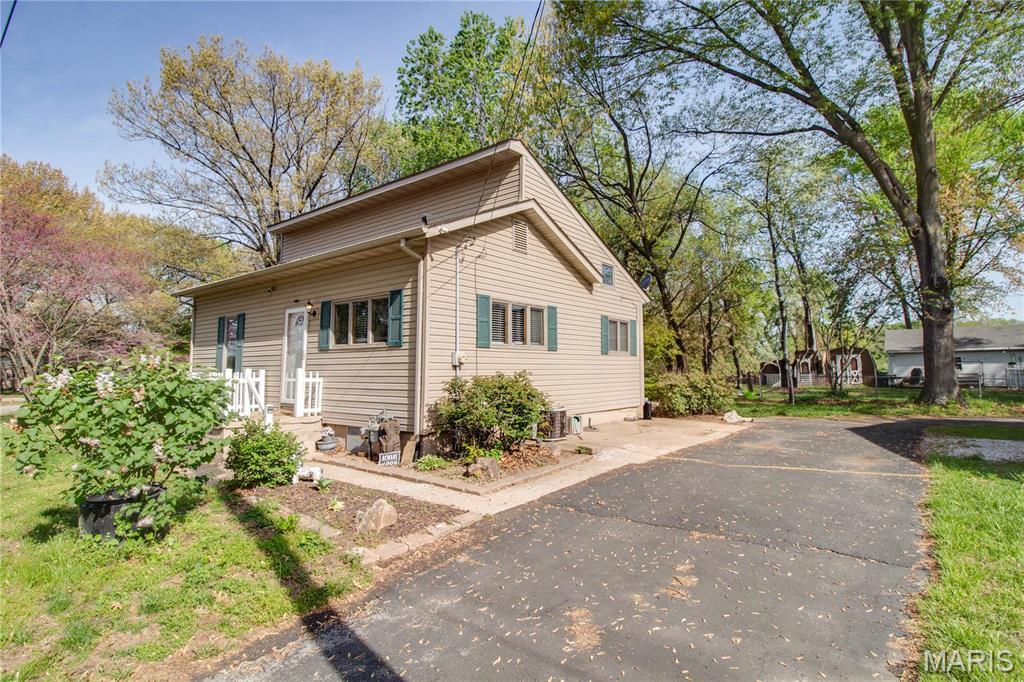 4743 Ahrens Avenue Roxana, IL 62025 - Photo 2 of 34 Gallery Image 2