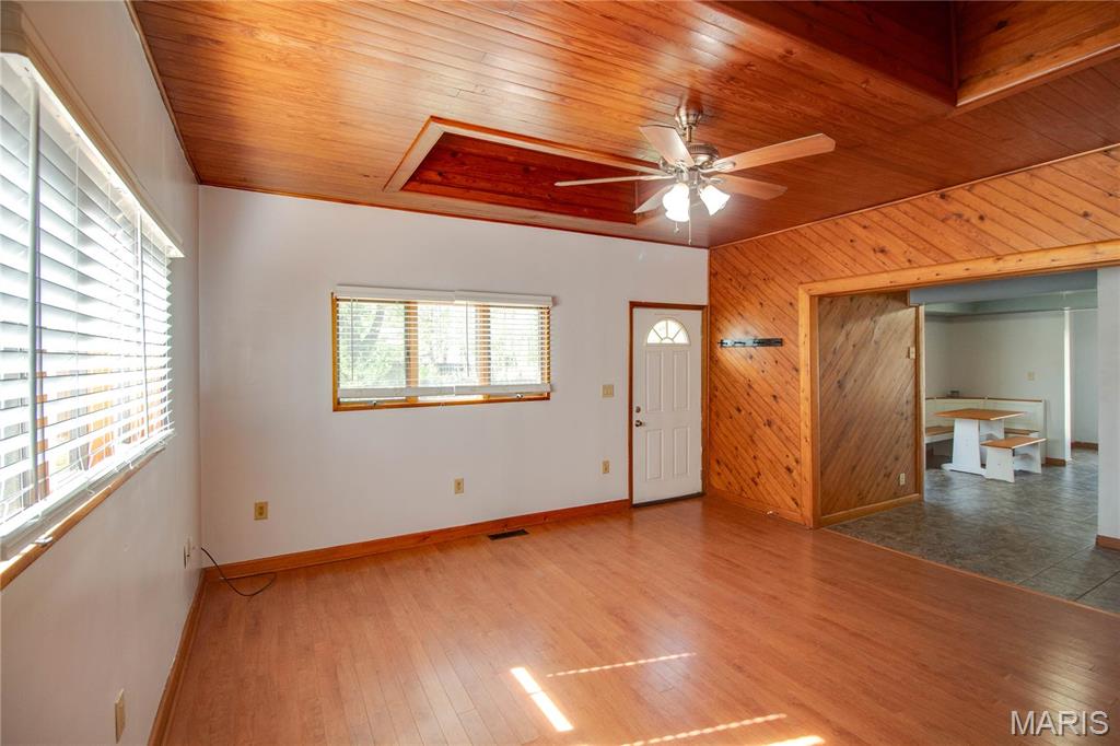 4743 Ahrens Avenue Roxana, IL 62025 - Photo 5 of 34 Gallery Image 5