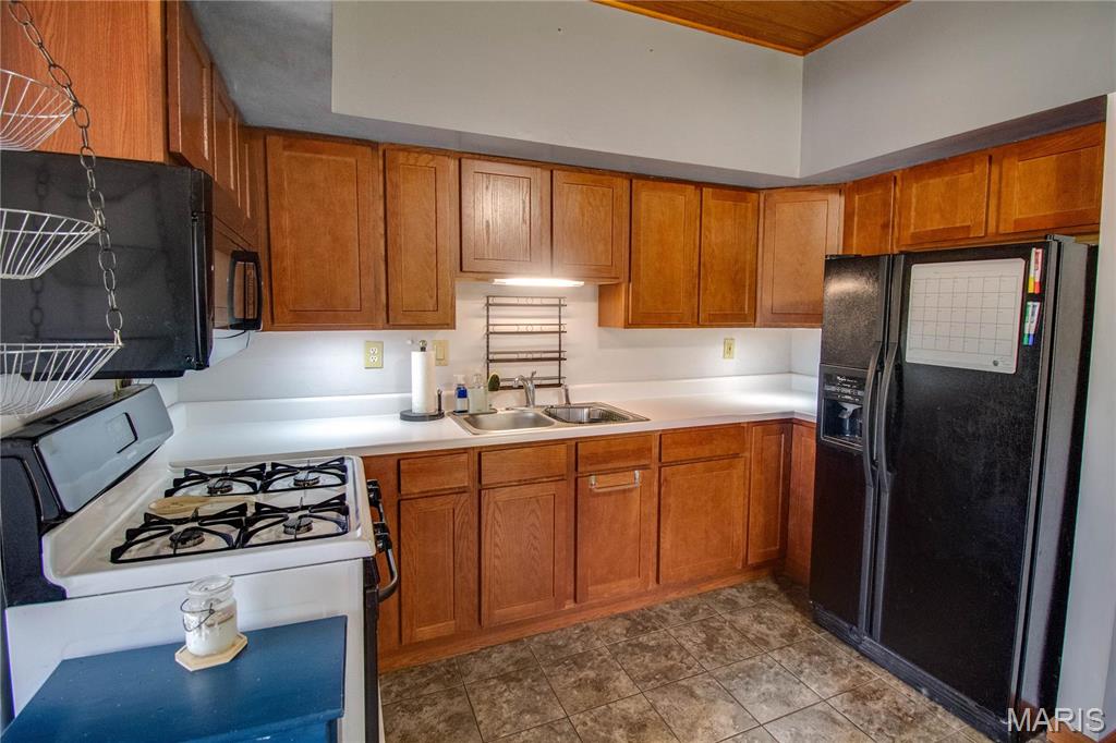4743 Ahrens Avenue Roxana, IL 62025 - Photo 10 of 34 Gallery Image 10