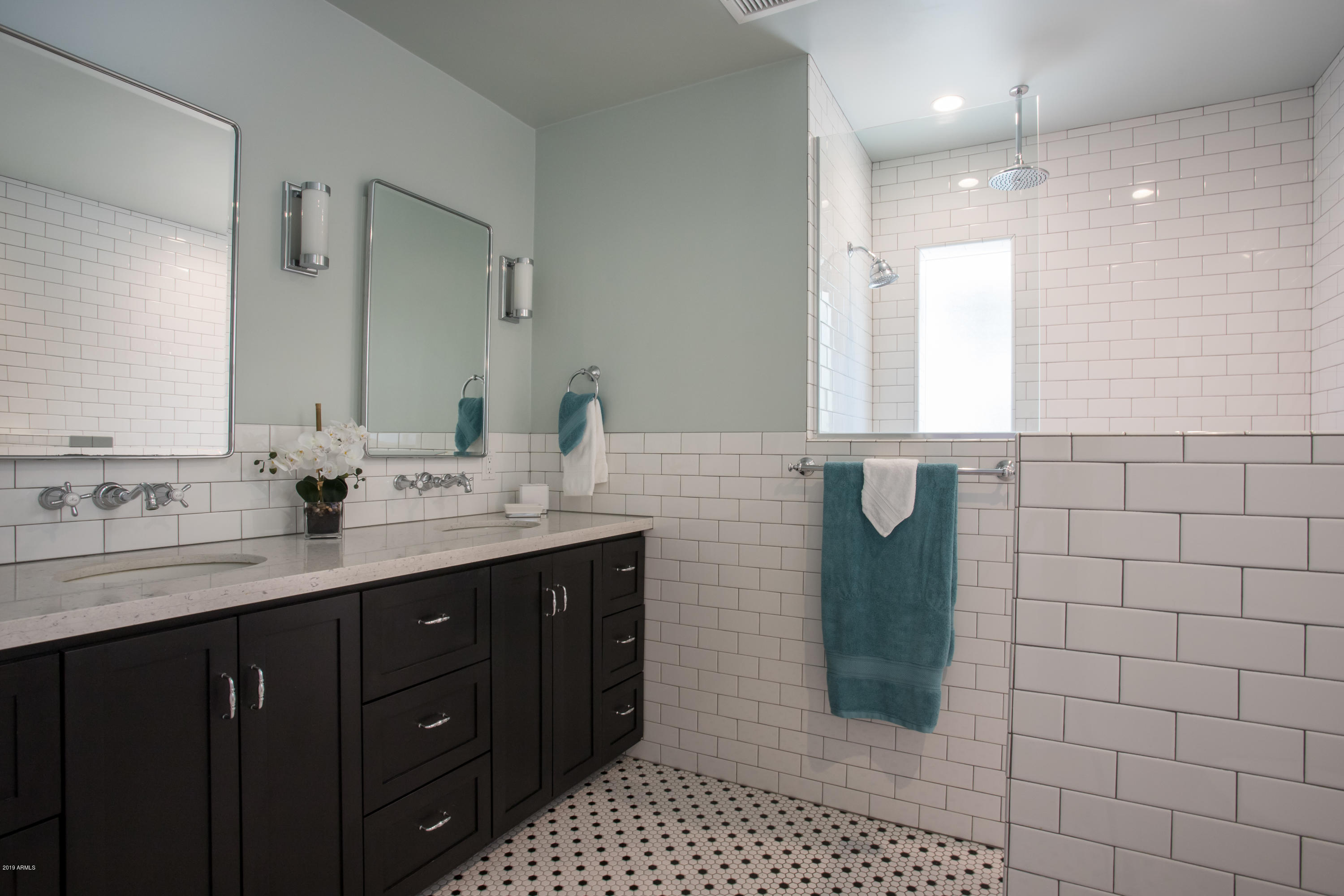 321 East Alvarado Road Phoenix, AZ 85004 - Photo 14 of 26 321 E Alvarado m bath 1