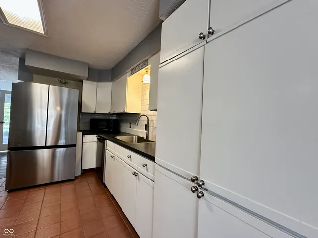 $375,000 | 200 Bailliere Drive, Martinsville, IN 46151