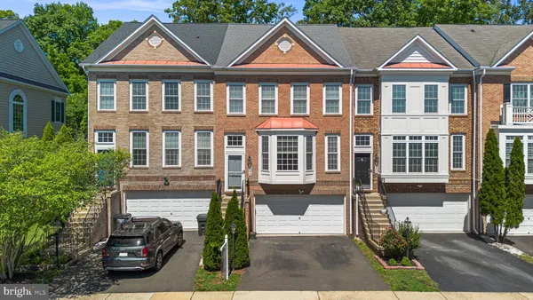 $529,900 | 17572 Victoria Falls Drive, Dumfries, VA 22025