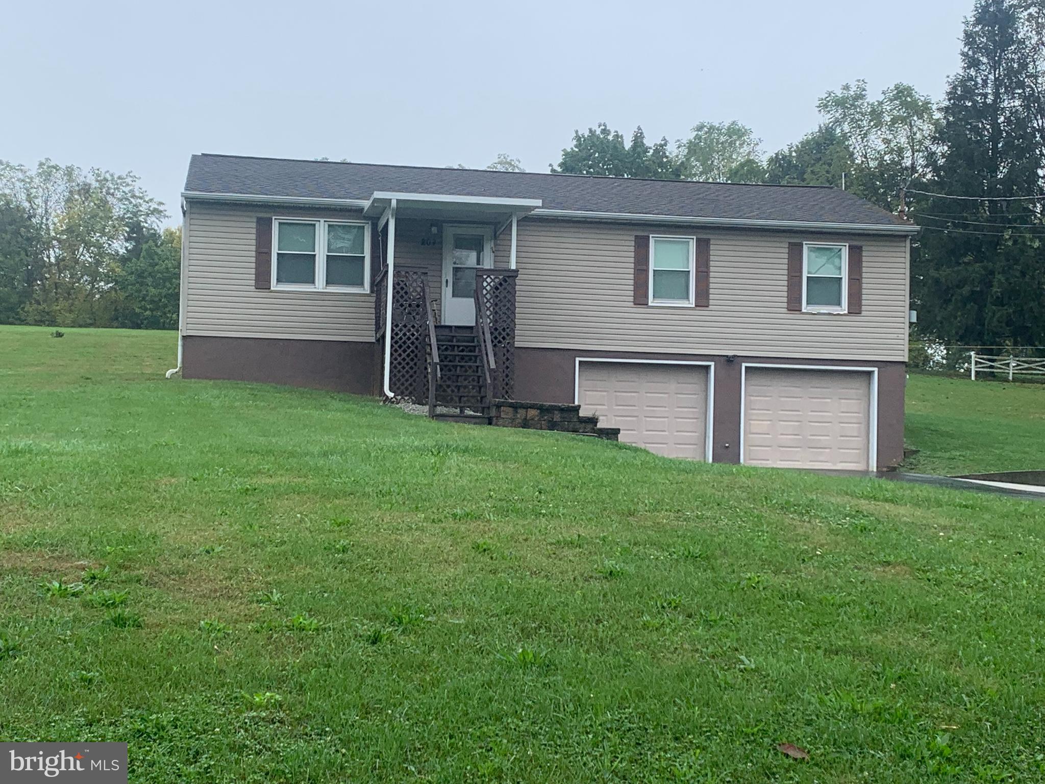 207 Alters Road Carlisle, PA 17015 - Photo 4 of 28 Gallery Image 4