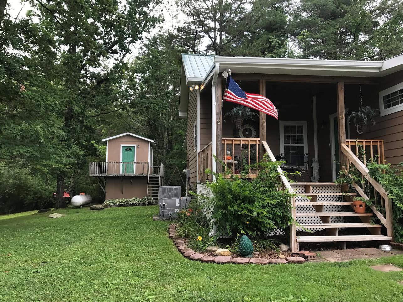 148 Dandy Road Signal Mountain, TN 37377 - Photo 2 of 44 Front porch siting