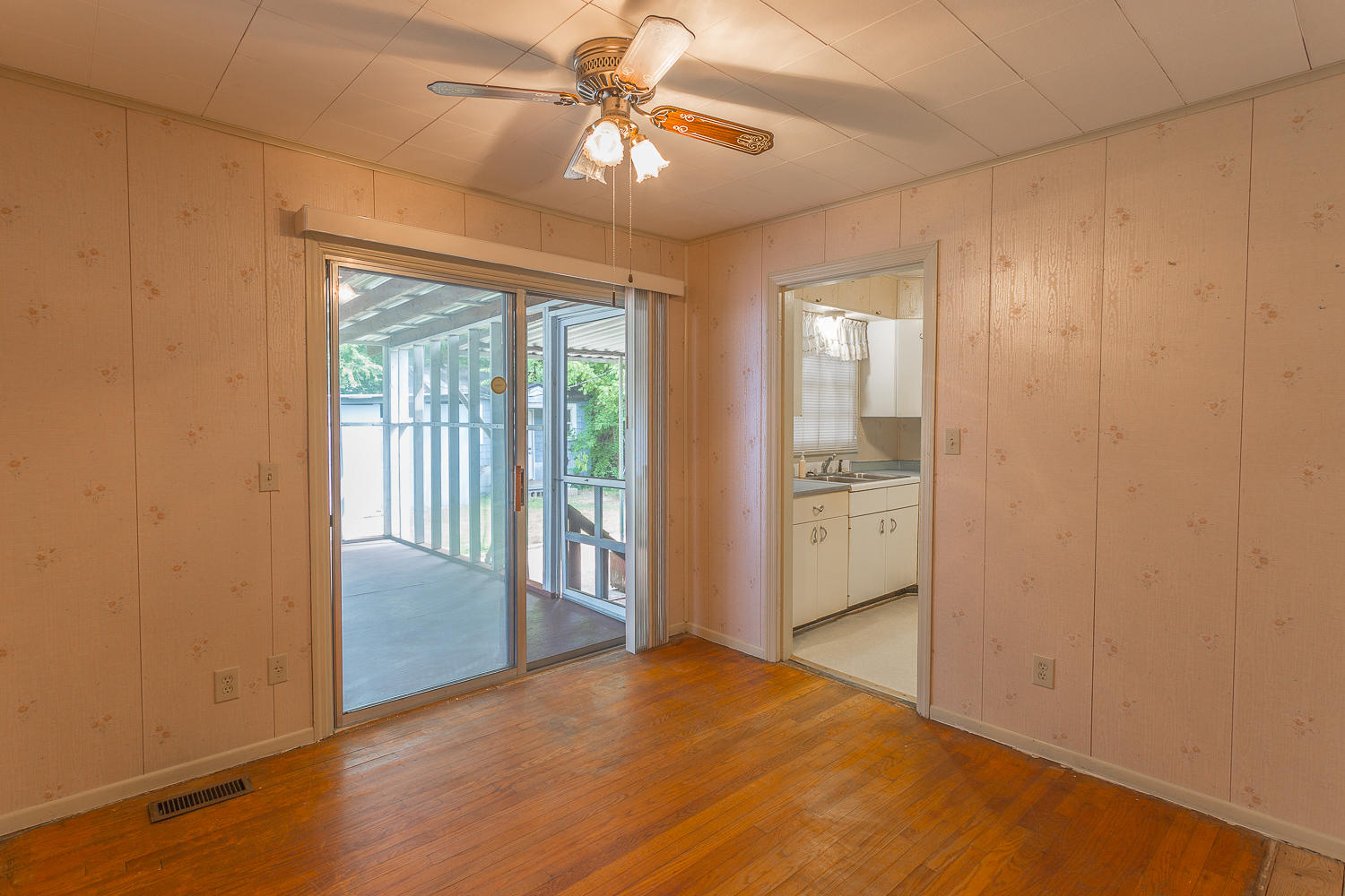 102 Ellis Road Rossville, GA 30741 - Photo 16 of 56 102 Ellis-16