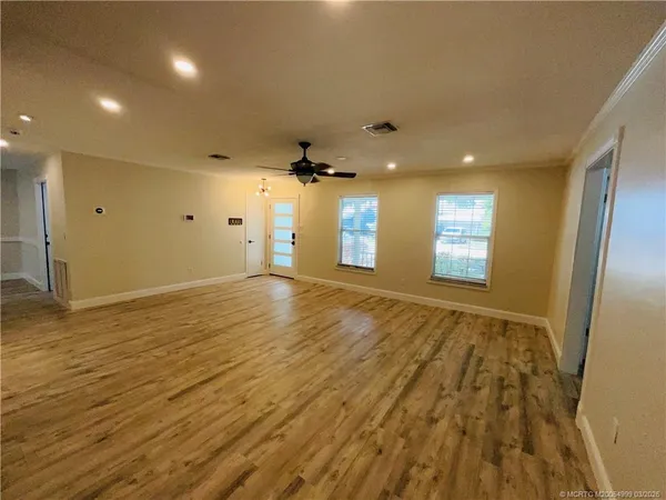 $3,150 | 2061 Northeast Hoya Calle, Jensen Beach, FL 34957