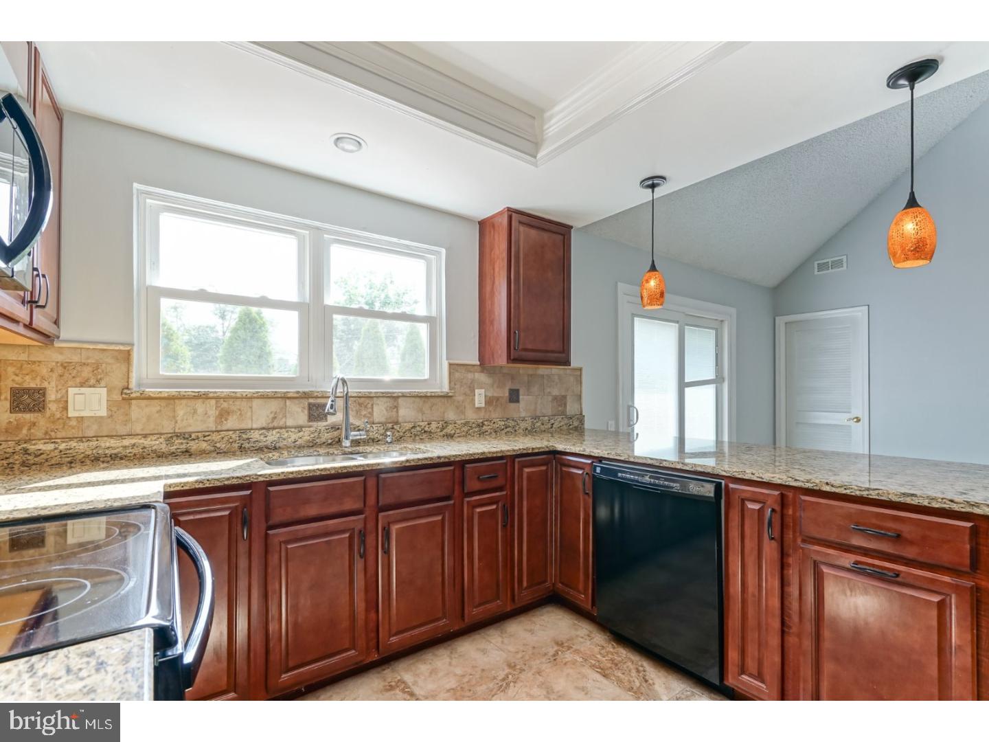 22 Yale Road Evesham, NJ 08053 - Photo 7 of 25 Gallery Image 7