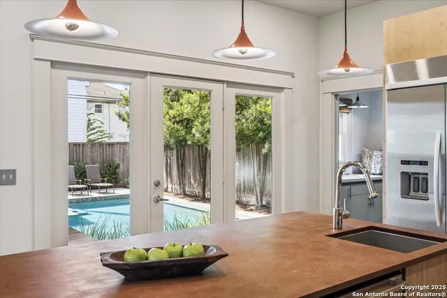 $2,500 | 1021 Harvard Street, Houston, TX 77008