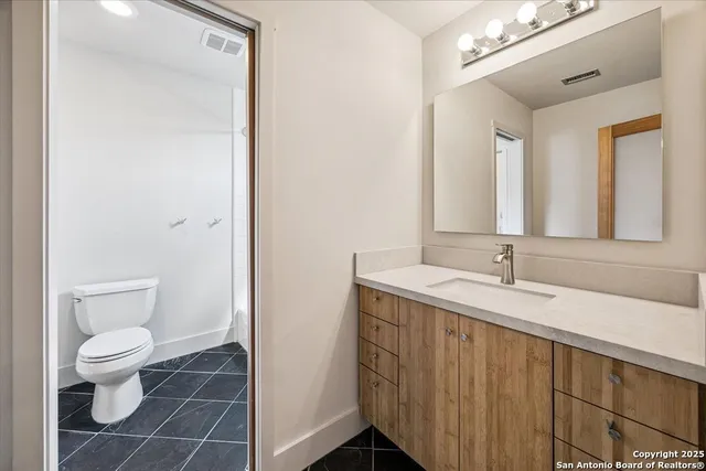 $2,500 | 1021 Harvard Street, Houston, TX 77008