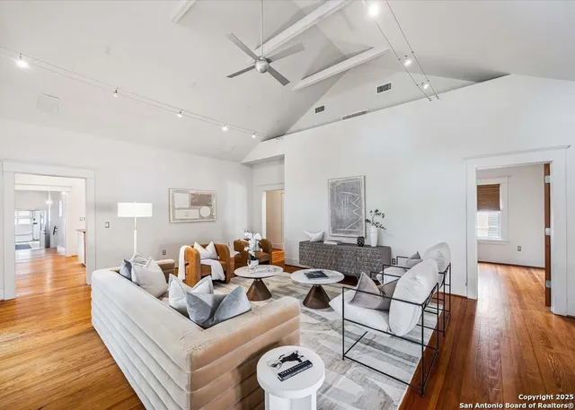 $2,500 | 1021 Harvard Street, Houston, TX 77008