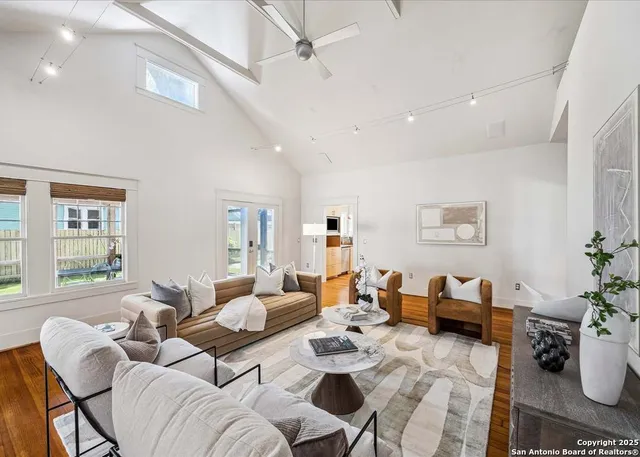 $2,500 | 1021 Harvard Street, Houston, TX 77008