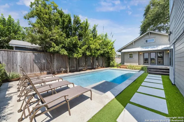 $2,500 | 1021 Harvard Street, Houston, TX 77008