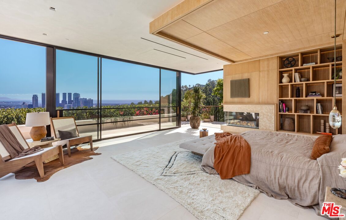 1039 Wallace Ridge Beverly Hills, CA 90210 - Photo 12 of 37