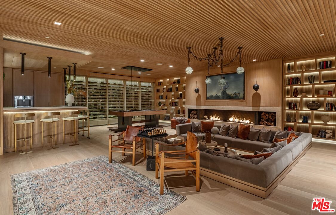 1039 Wallace Ridge Beverly Hills, CA 90210 - Photo 23 of 37