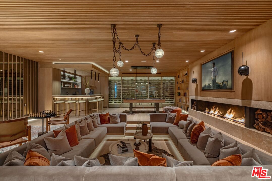 1039 Wallace Ridge Beverly Hills, CA 90210 - Photo 26 of 37