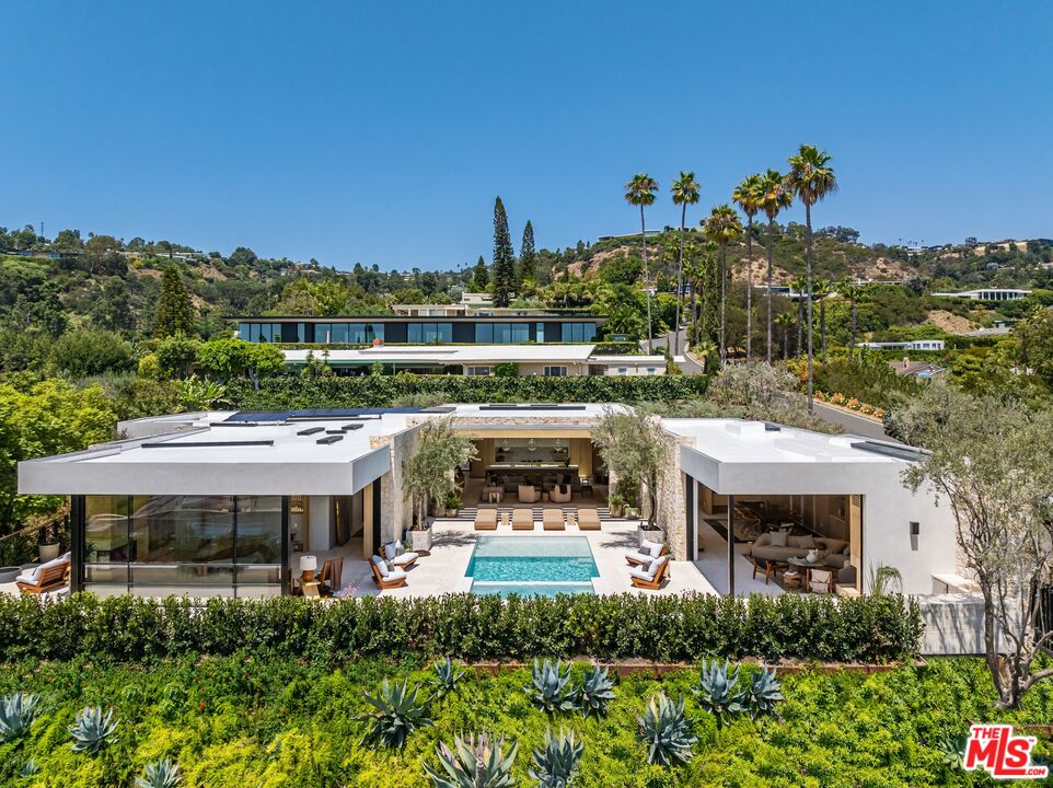 1039 Wallace Ridge Beverly Hills, CA 90210 - Photo 33 of 37