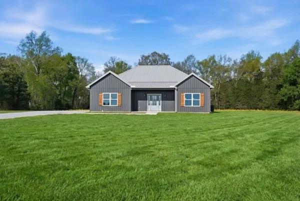 $449,900 | 1180 Belfast Farmington Road, Lewisburg, TN 37091